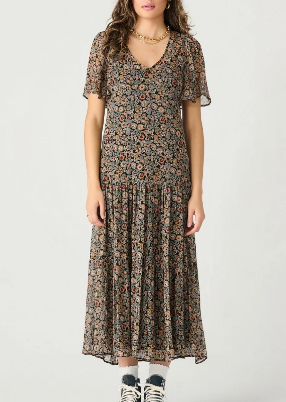 Flutter Sleeve Tiered Maxi Dress Fashionable Off-Shoulder Maxi Dress